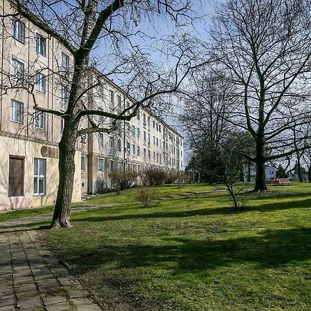 Апартаменты Apartament Stalowa Сталёва-Воля Экстерьер фото